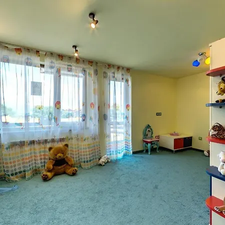 Belvedere Apartment *